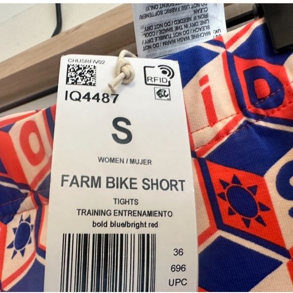 NWT Adidas x Farm Rio Set. Size: Small. Excellent condition 💙 ❤️ - Picture 5 of 15